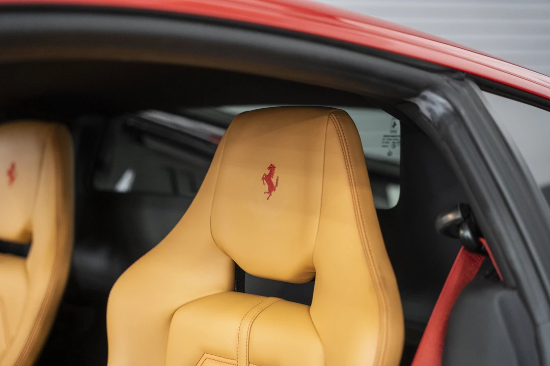 2018 Ferrari 488 GTB - Image 25 of 31