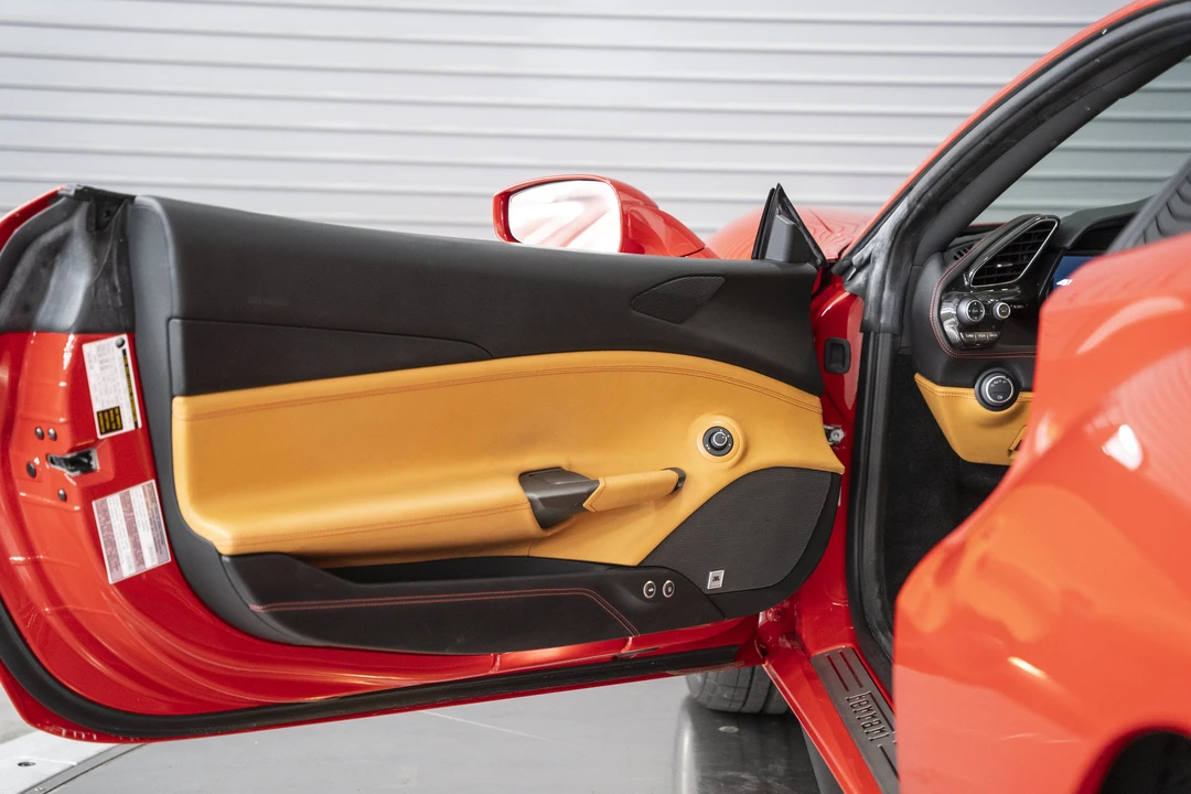 2018 Ferrari 488 GTB - Image 20 of 31
