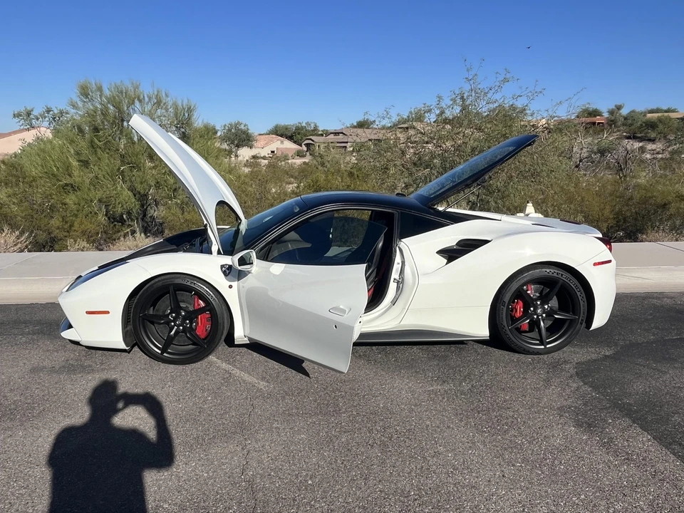 2018 Ferrari 488 GTB - Image 11 of 31