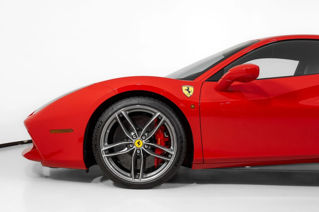 2018 Ferrari 488 GTB - Image 16 of 31