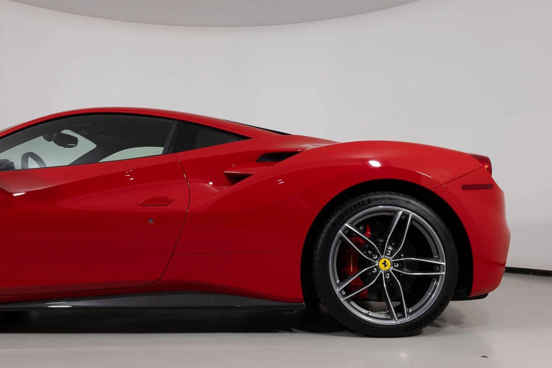 2018 Ferrari 488 GTB - Image 17 of 31