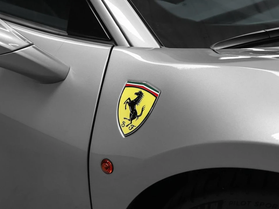 2018 Ferrari 488 GTB - Image 9 of 31