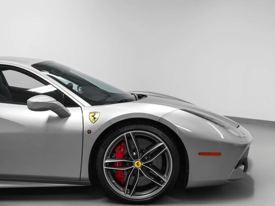 2018 Ferrari 488 GTB - Image 10 of 31