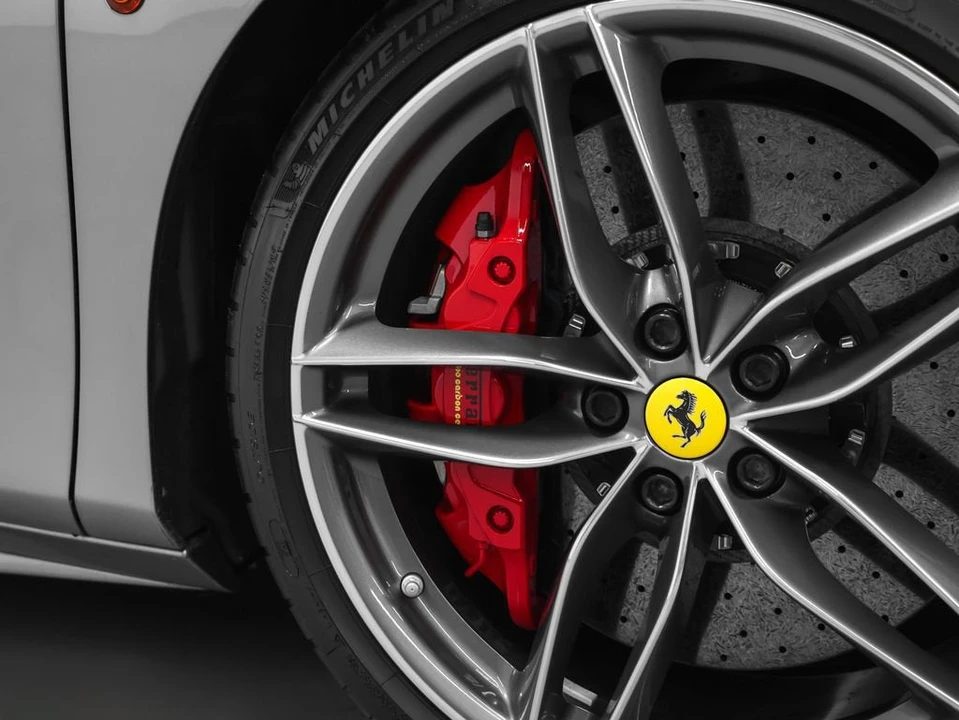 2018 Ferrari 488 GTB - Image 12 of 31