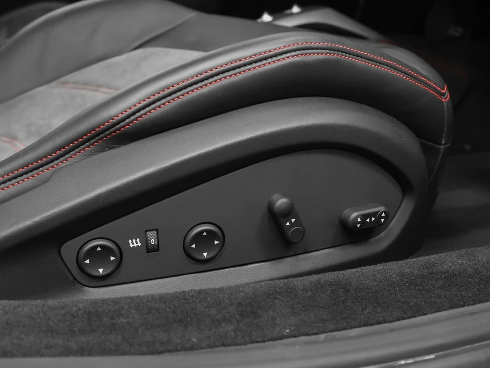 2018 Ferrari 488 GTB - Image 20 of 31