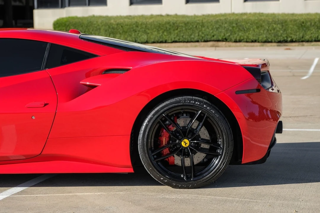 2018 Ferrari 488 GTB - Image 14 of 21