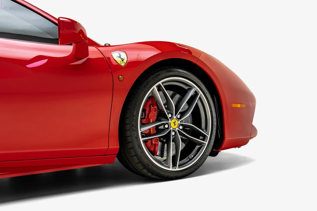 2018 Ferrari 488 GTB - Image 17 of 31