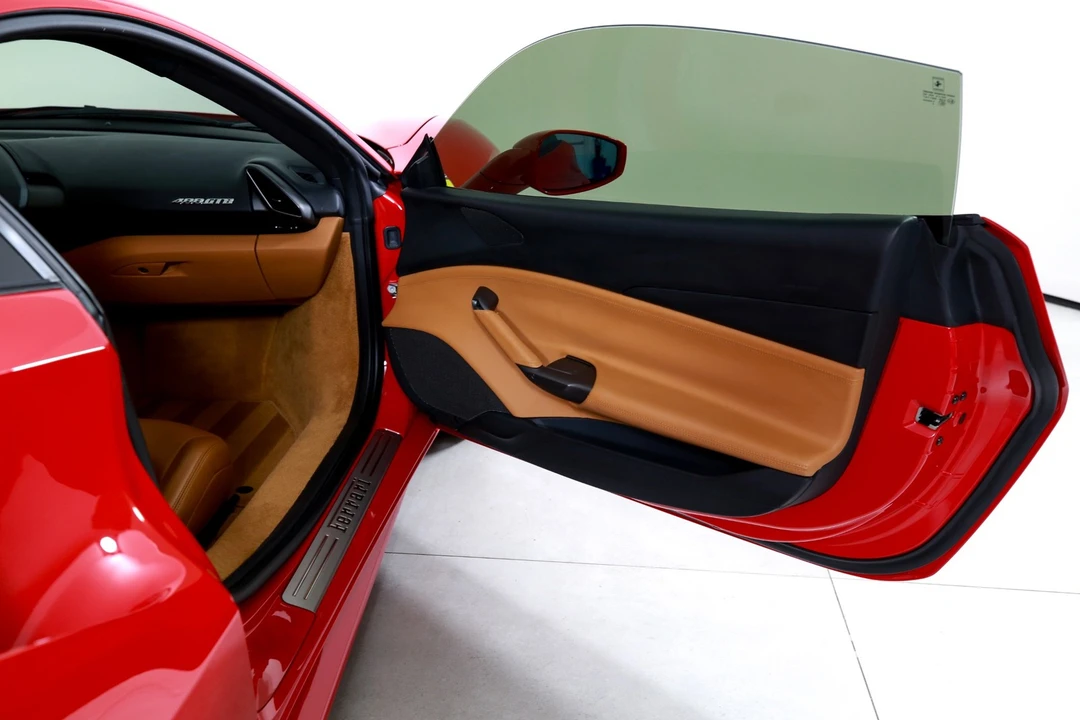 2018 Ferrari 488 GTB - Image 18 of 31