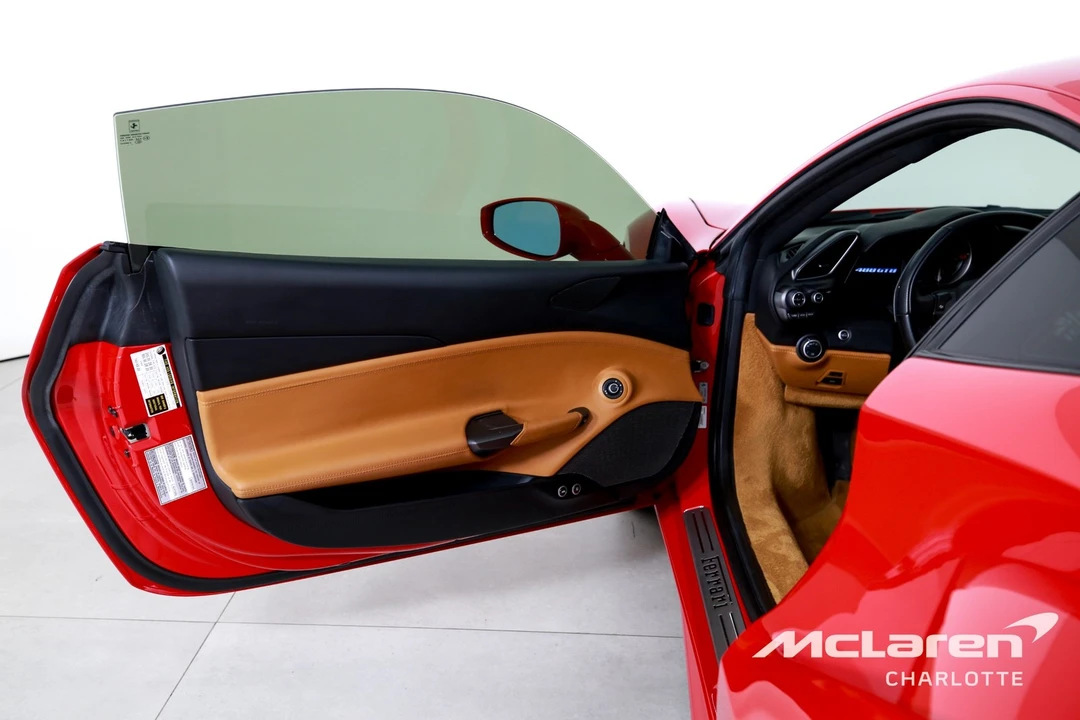 2018 Ferrari 488 GTB - Image 10 of 31