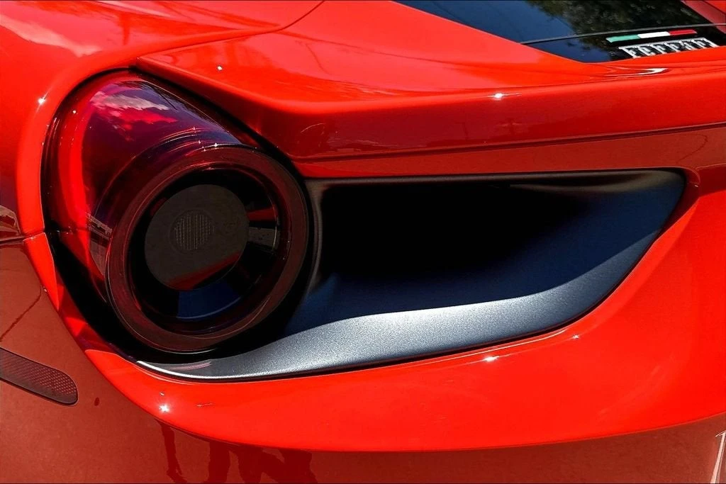 2018 Ferrari 488 GTB - Image 20 of 31