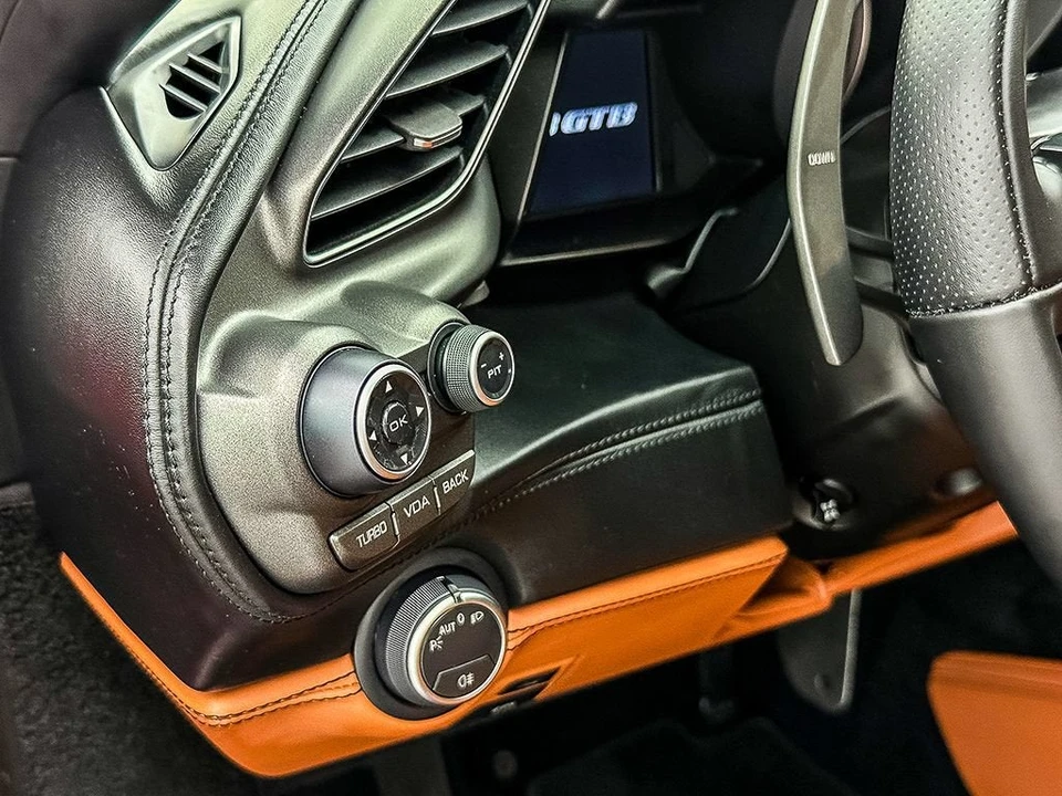 2018 Ferrari 488 GTB - Image 11 of 31