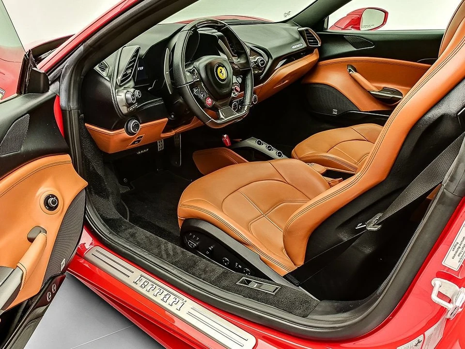 2018 Ferrari 488 GTB - Image 9 of 31