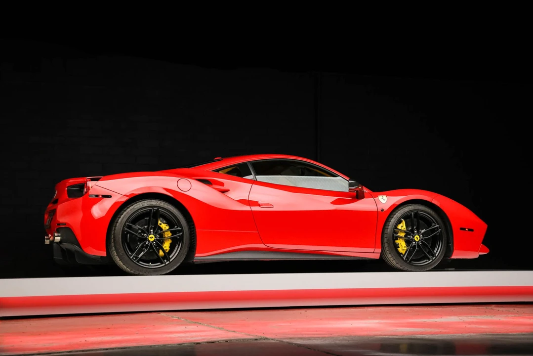 2018 Ferrari 488 GTB - Image 17 of 31