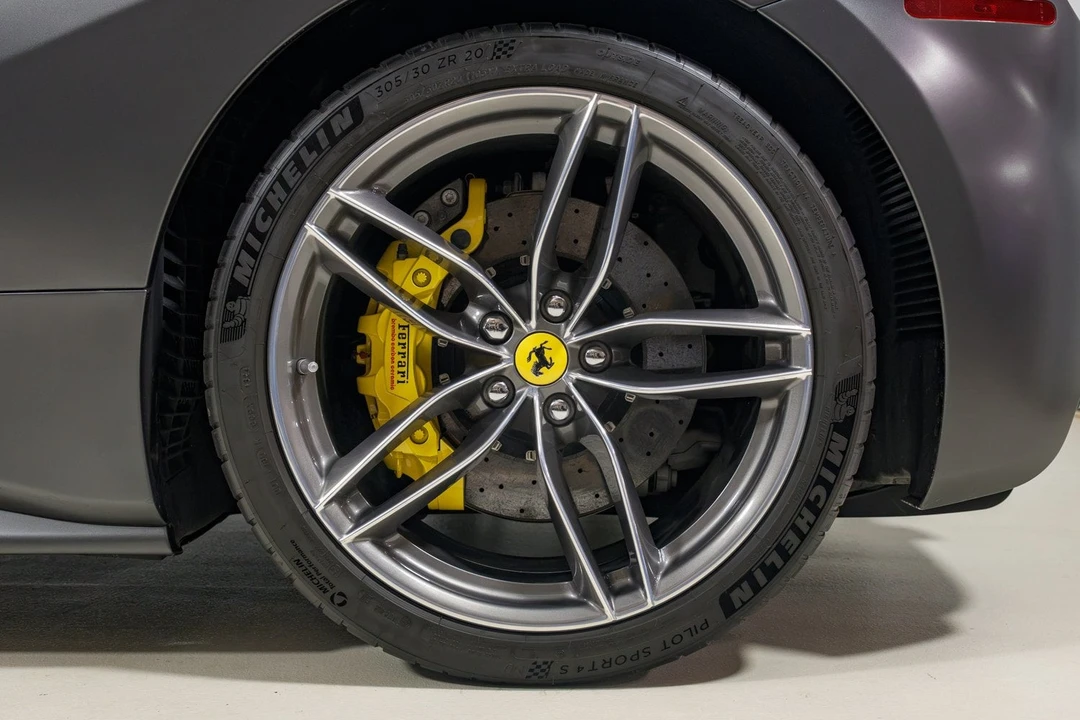 2018 Ferrari 488 GTB - Image 13 of 31