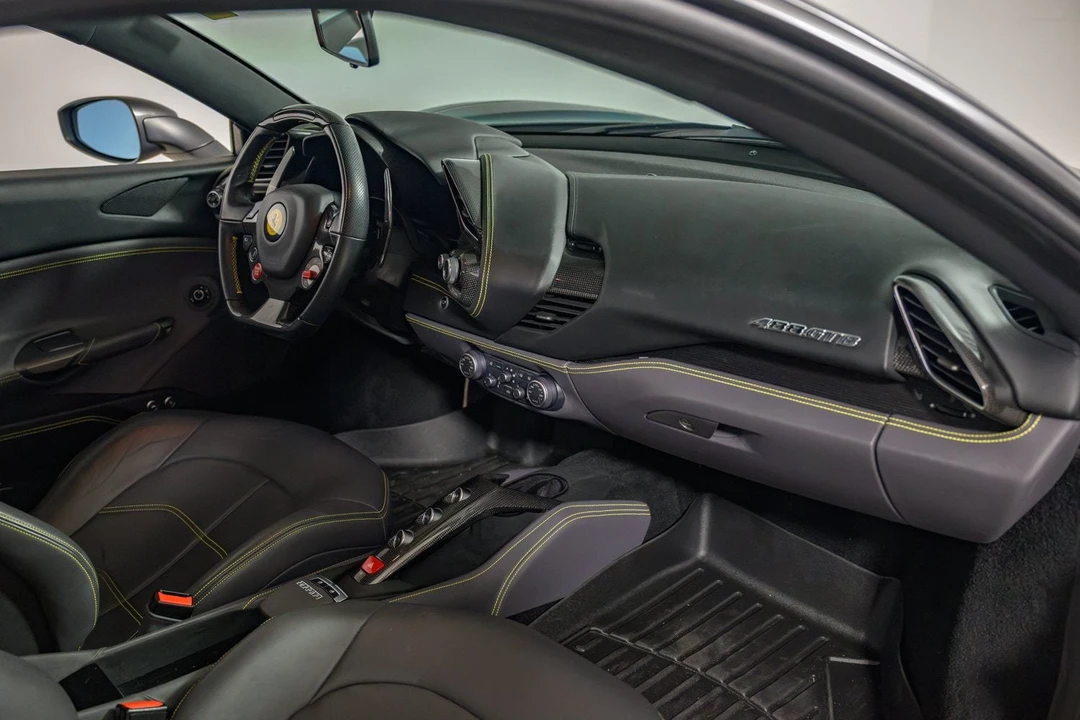 2018 Ferrari 488 GTB - Image 25 of 31