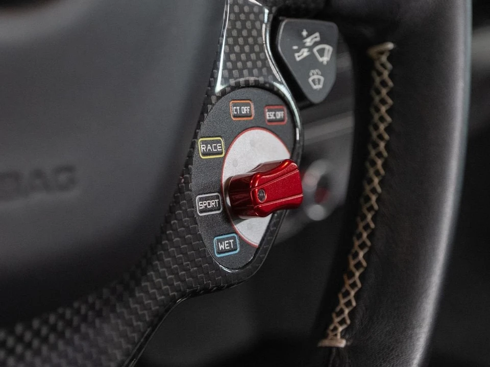 2018 Ferrari 488 GTB - Image 24 of 31