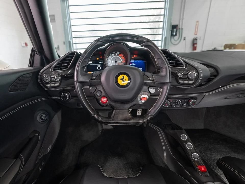 2018 Ferrari 488 GTB - Image 26 of 31