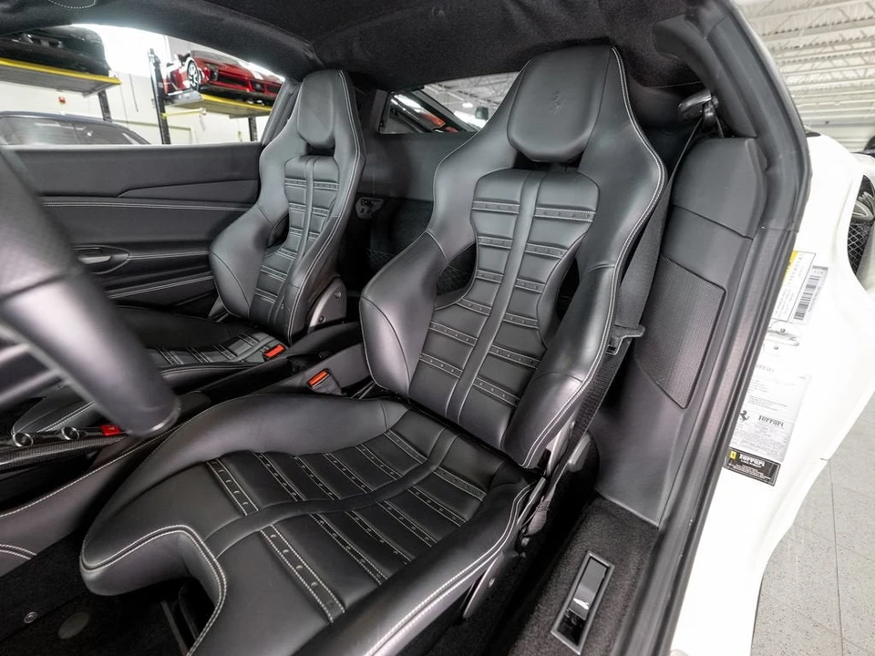 2018 Ferrari 488 GTB - Image 14 of 31