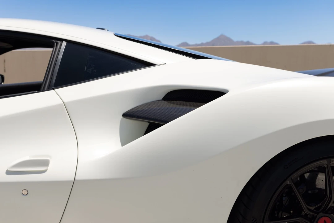 2018 Ferrari 488 GTB - Image 16 of 31