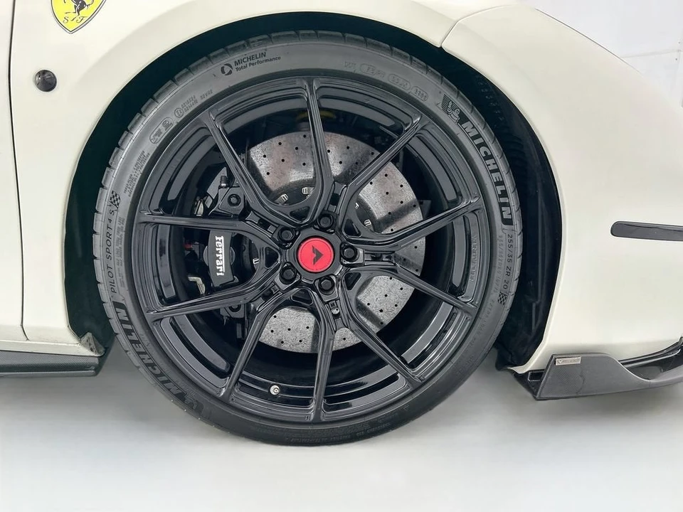 2018 Ferrari 488 GTB - Image 27 of 31