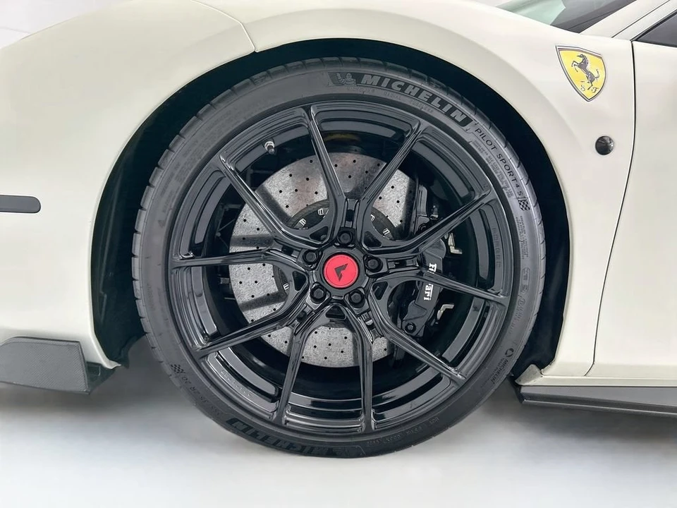2018 Ferrari 488 GTB - Image 25 of 31