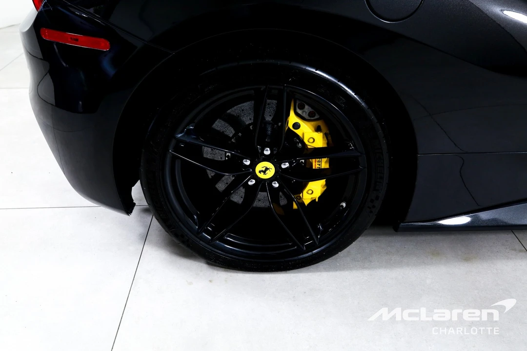 2018 Ferrari 488 - Image 25 of 31
