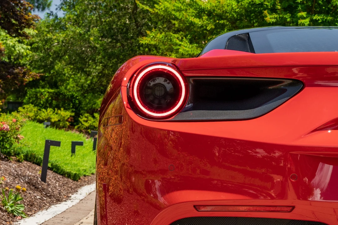 2018 Ferrari 488 GTB - Image 20 of 31