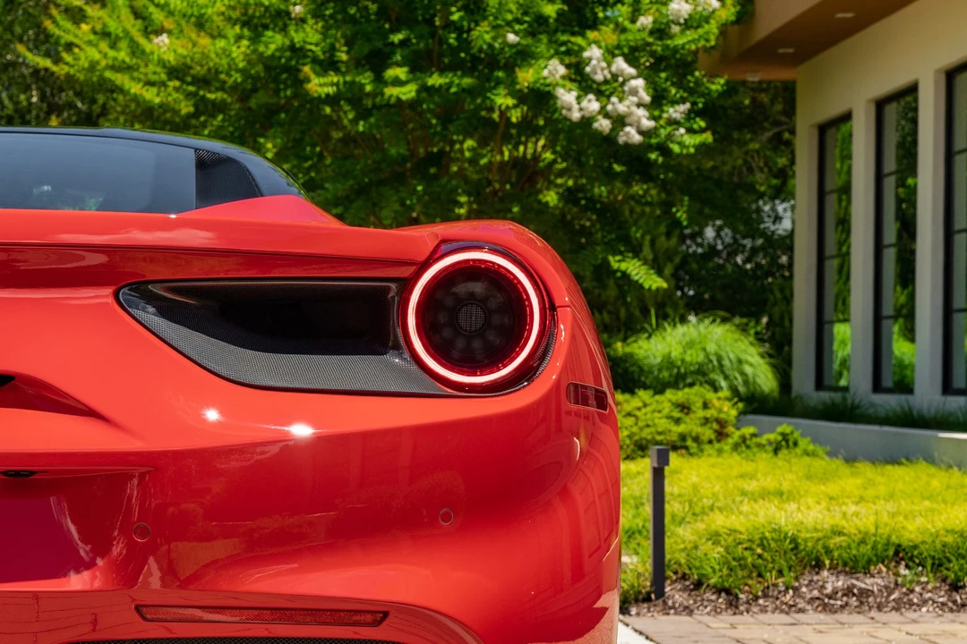 2018 Ferrari 488 GTB - Image 21 of 31