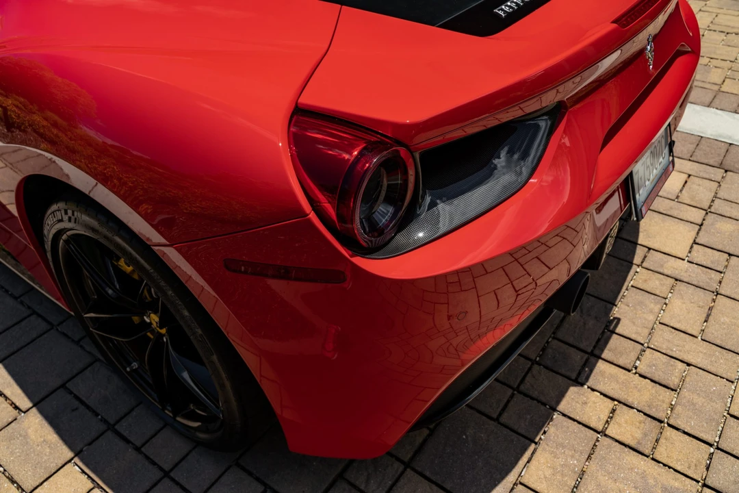 2018 Ferrari 488 GTB - Image 17 of 31