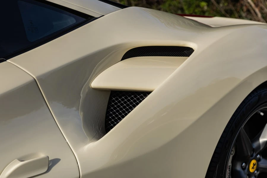 2018 Ferrari 488 GTB - Image 8 of 31