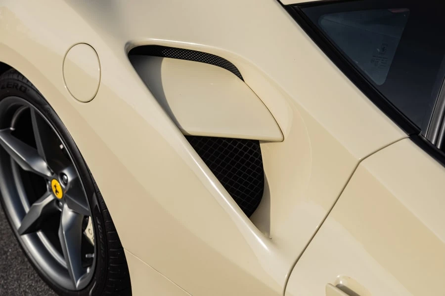 2018 Ferrari 488 GTB - Image 15 of 31