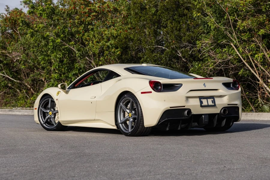 2018 Ferrari 488 GTB - Image 18 of 31