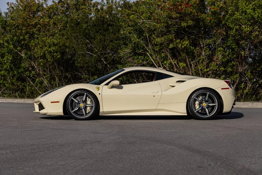 2018 Ferrari 488 GTB - Image 2 of 31