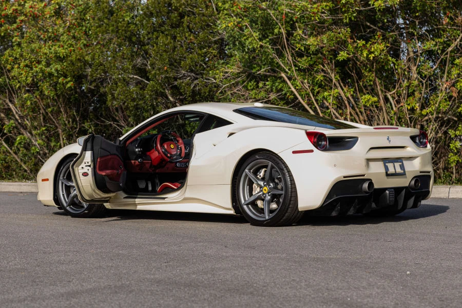2018 Ferrari 488 GTB - Image 23 of 31