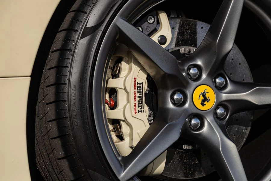 2018 Ferrari 488 GTB - Image 21 of 31
