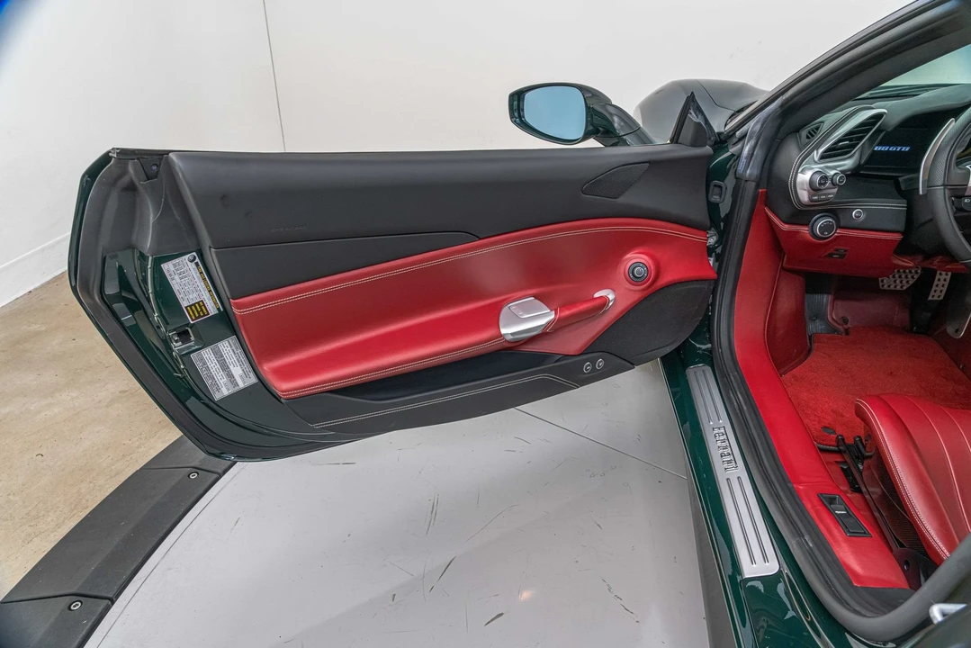 2018 Ferrari 488 GTB - Image 20 of 31