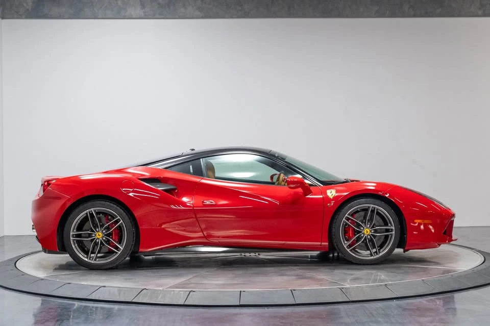 2018 Ferrari 488 GTB - Image 8 of 13