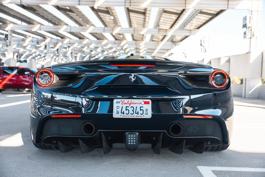 2018 Ferrari 488 GTB - Image 15 of 31
