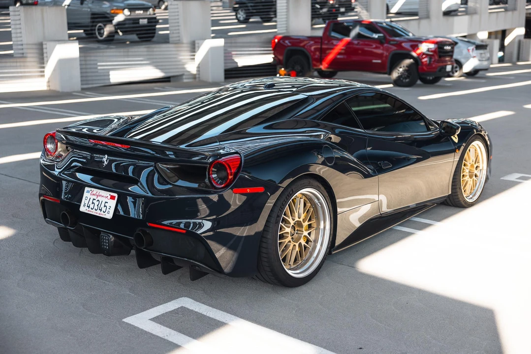 2018 Ferrari 488 GTB - Image 18 of 31