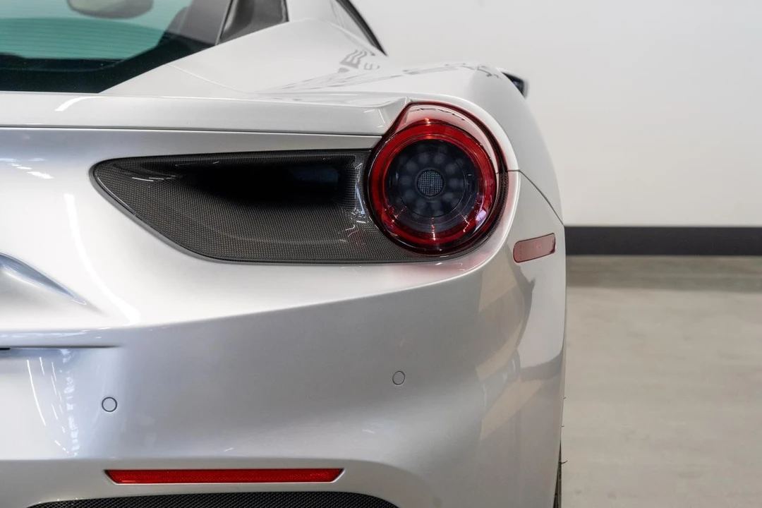 2018 Ferrari 488 GTB - Image 17 of 21