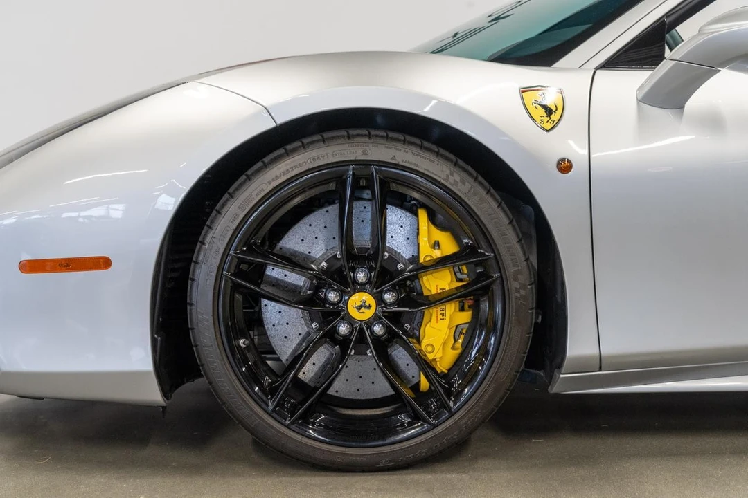 2018 Ferrari 488 GTB - Image 19 of 21