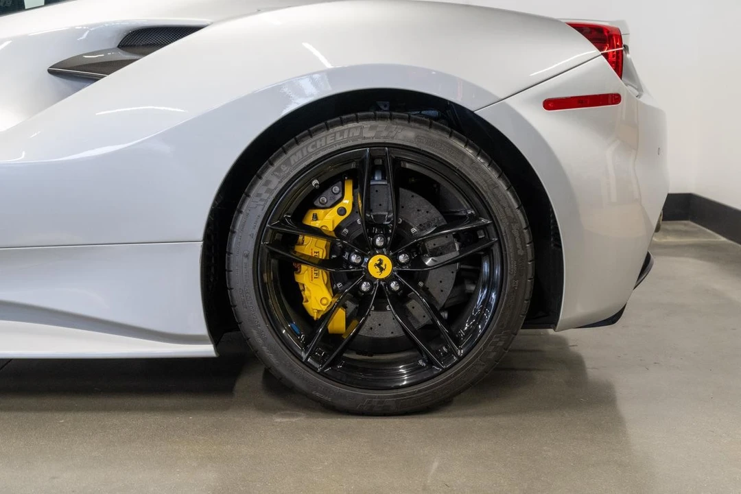 2018 Ferrari 488 GTB - Image 20 of 21