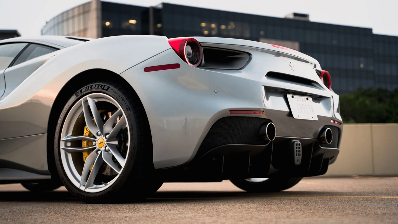 2018 Ferrari 488 GTB - Image 30 of 31