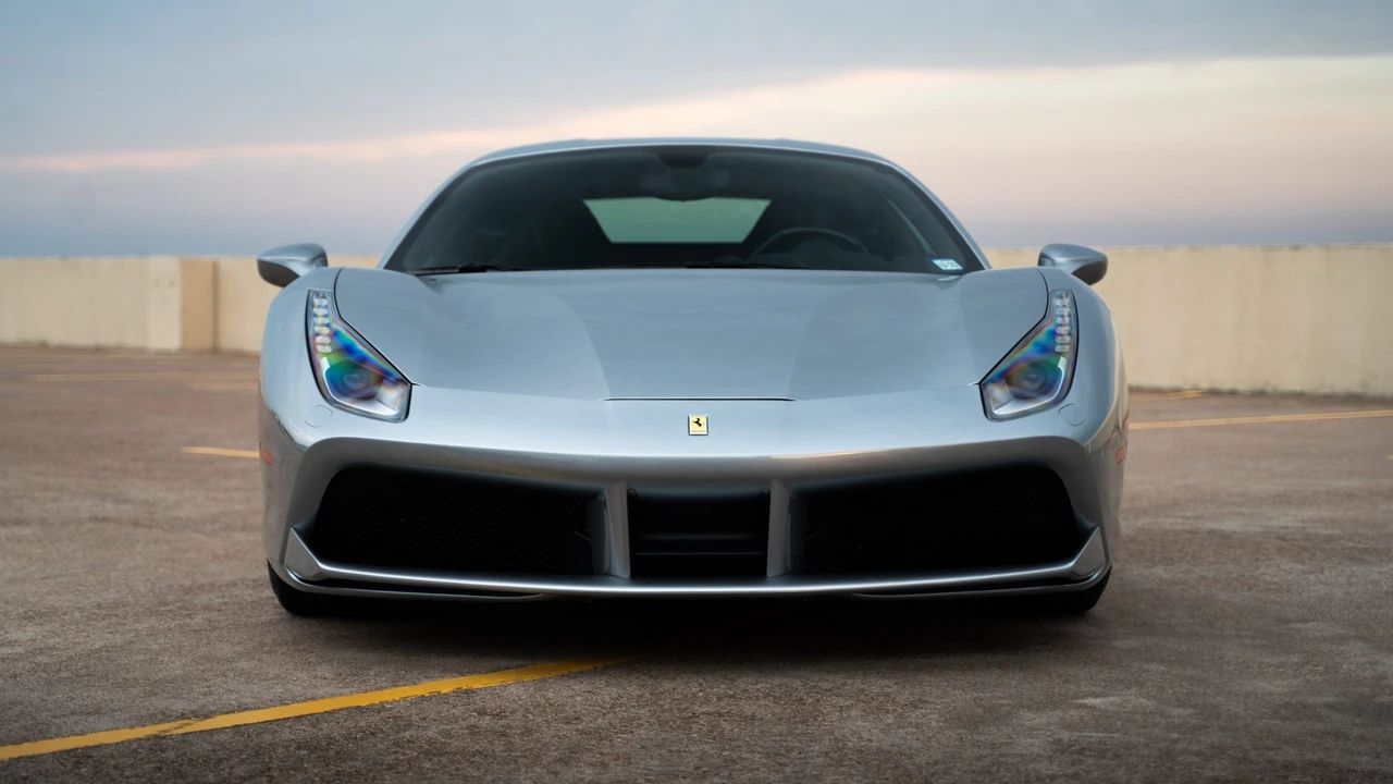 2018 Ferrari 488 GTB - Image 13 of 31