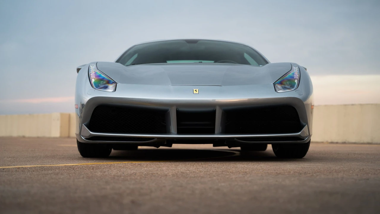 2018 Ferrari 488 GTB - Image 16 of 31