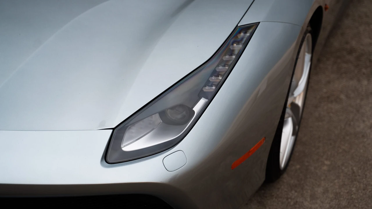 2018 Ferrari 488 GTB - Image 24 of 31