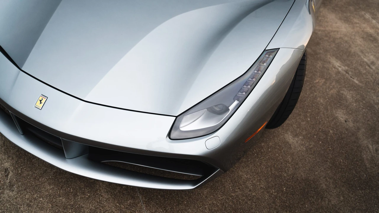 2018 Ferrari 488 GTB - Image 28 of 31