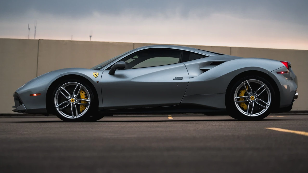 2018 Ferrari 488 GTB - Image 4 of 31
