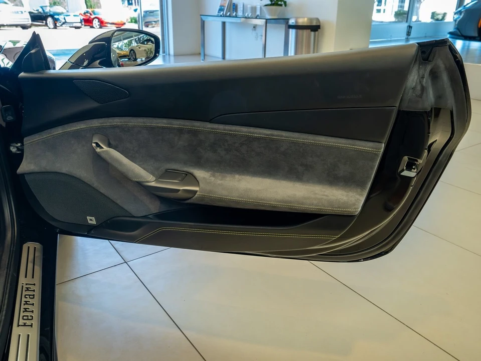 2018 Ferrari 488 GTB - Image 21 of 26