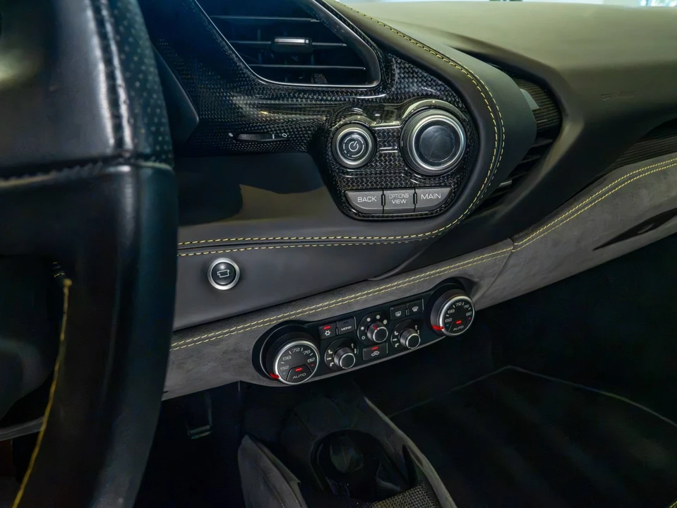2018 Ferrari 488 GTB - Image 14 of 26
